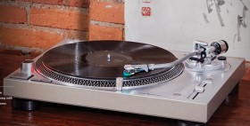 Audio-Technica-Next-Generation-AnalogUSB-Turntable on sale