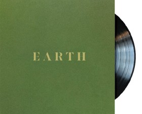 Sault-Earth-2022 on sale