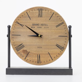 Rea+Clock+On+Stand