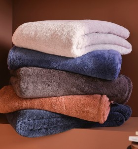 Brampton-House-Teddy-Blankets-180x220cm on sale